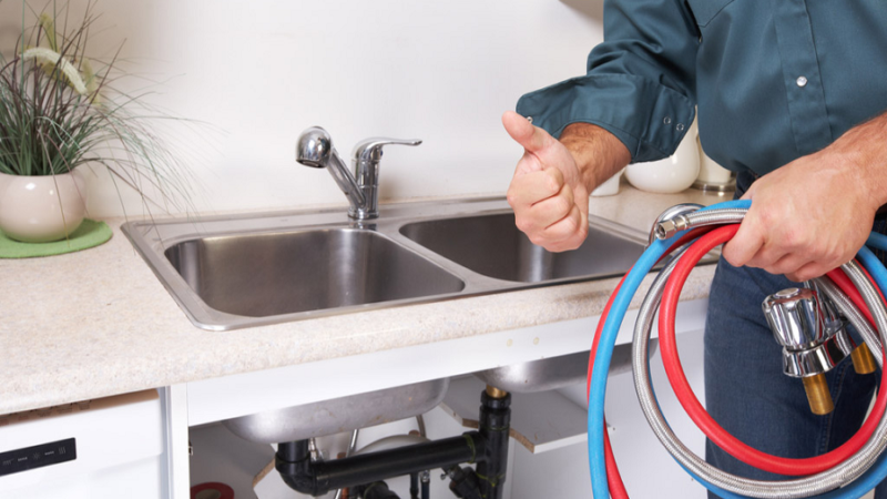 LET’S NOT IGNORE THE LEAKING TAP IN YOUR KITCHEN ANYMORE