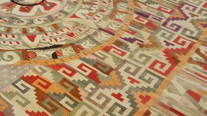 How to Design Your Very Own Custom Carpet and Rug for Your Home?
