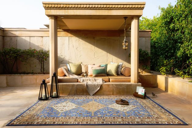 Why Homeowners Choose Silk Rugs: A brief take on the benefits and importance of silk rugs in homes