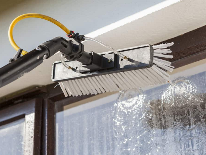 8 Best Tools to Clean Your Windows