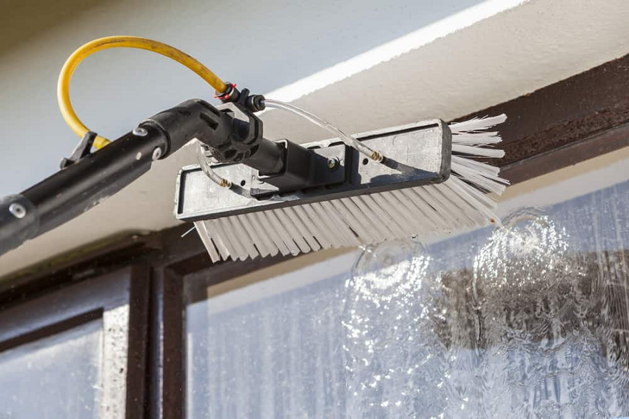 8 Best Tools to Clean Your Windows