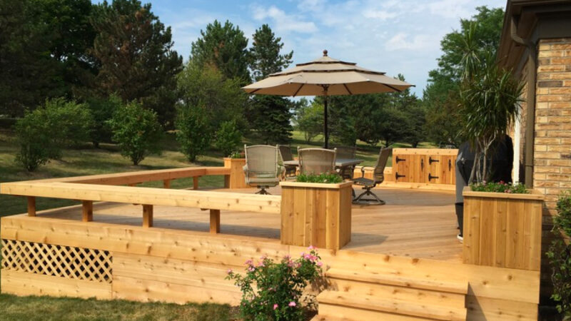 Looking For Deck Builders Richmond Hill? Keep These Things in Mind
