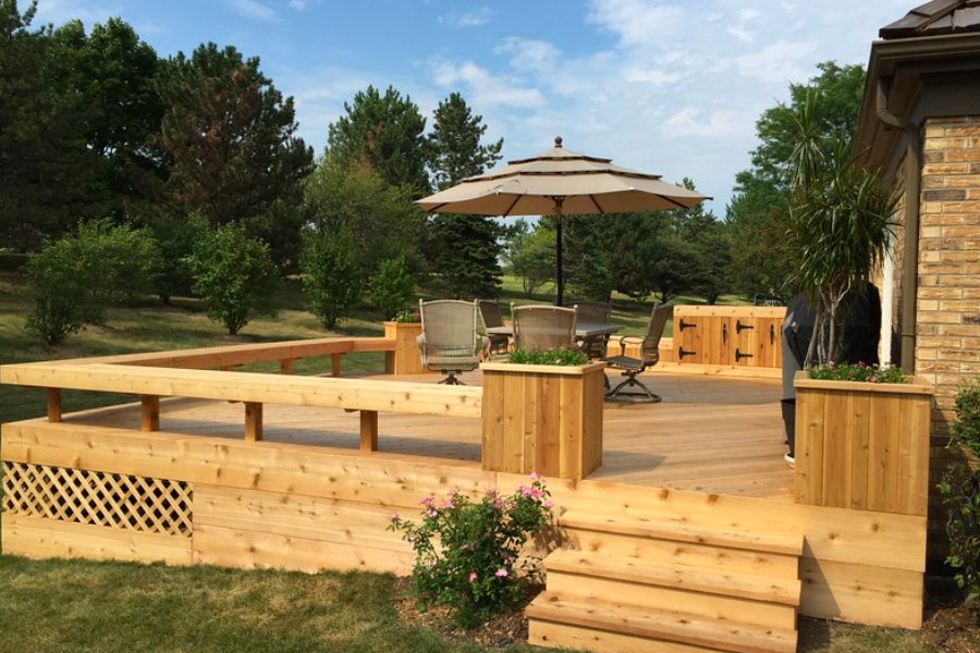 Looking For Deck Builders Richmond Hill? Keep These Things in Mind