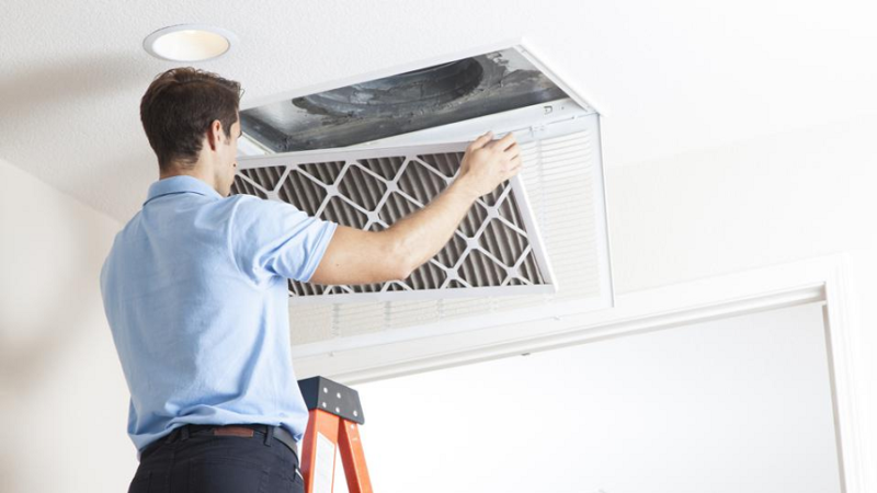 Reasons to Hire Professionals for Cleaning Air Duct