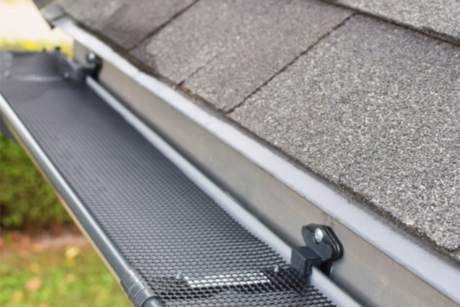 Why You Should Get Gutter Guards from Experienced Roofing Contractors?