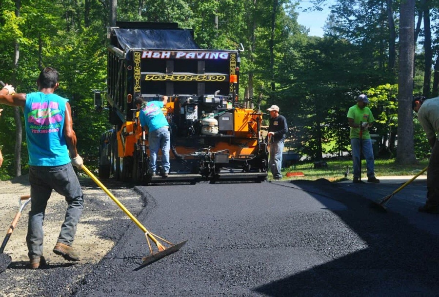 Why Manassas Homeowners Choose H&H Paving for Their Driveways